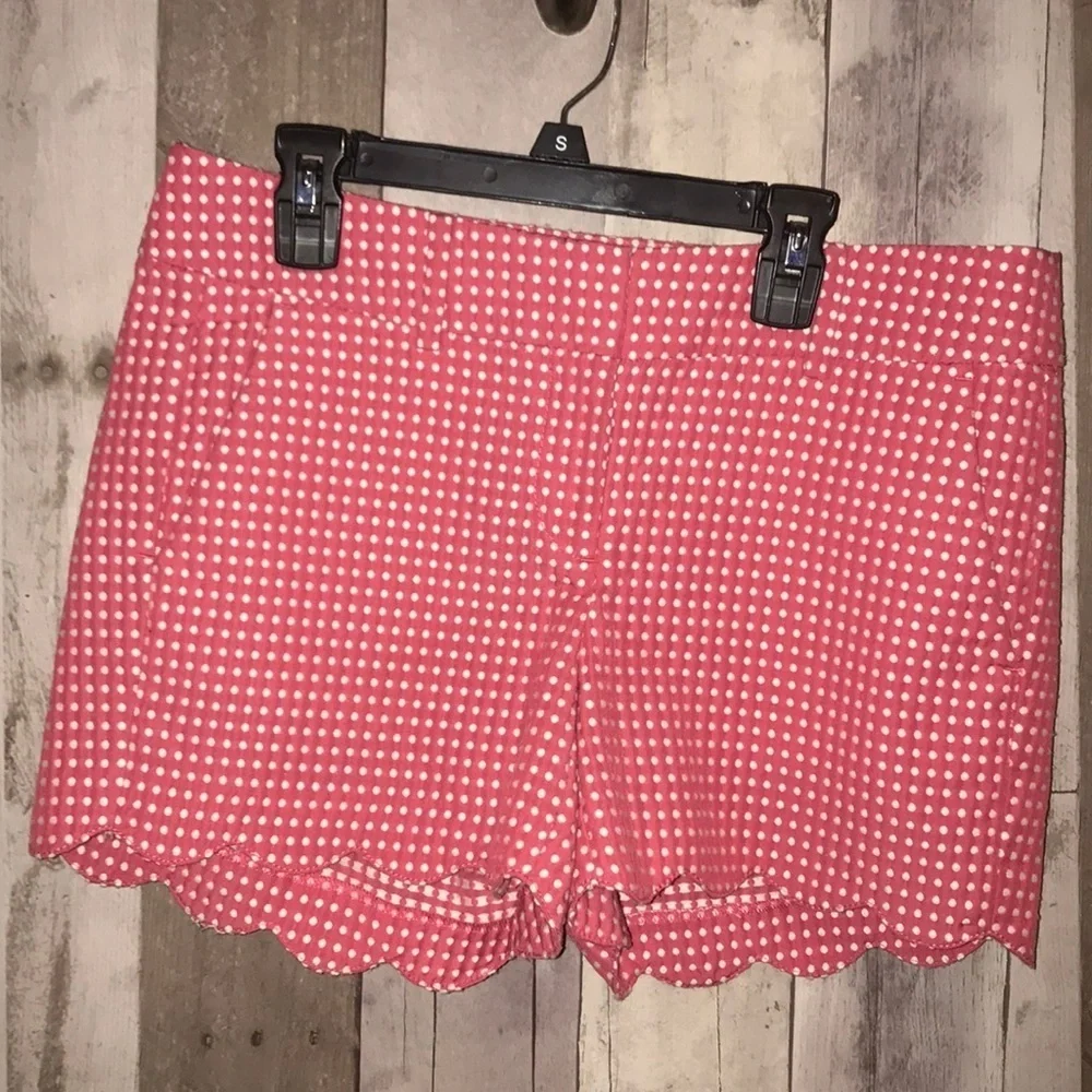 Ann Taylor Signature Coral Scalloped Dotted Shorts